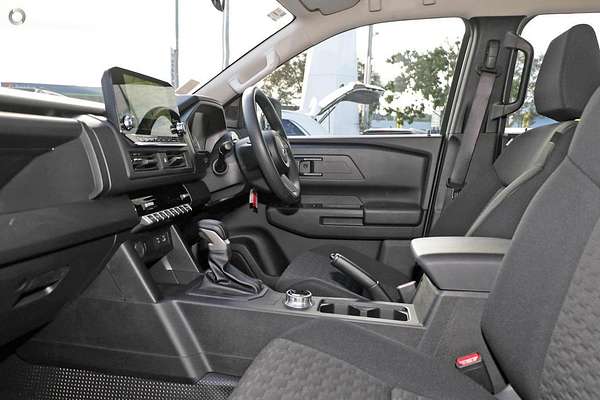 2025 Mitsubishi Triton GLX MV 4X4