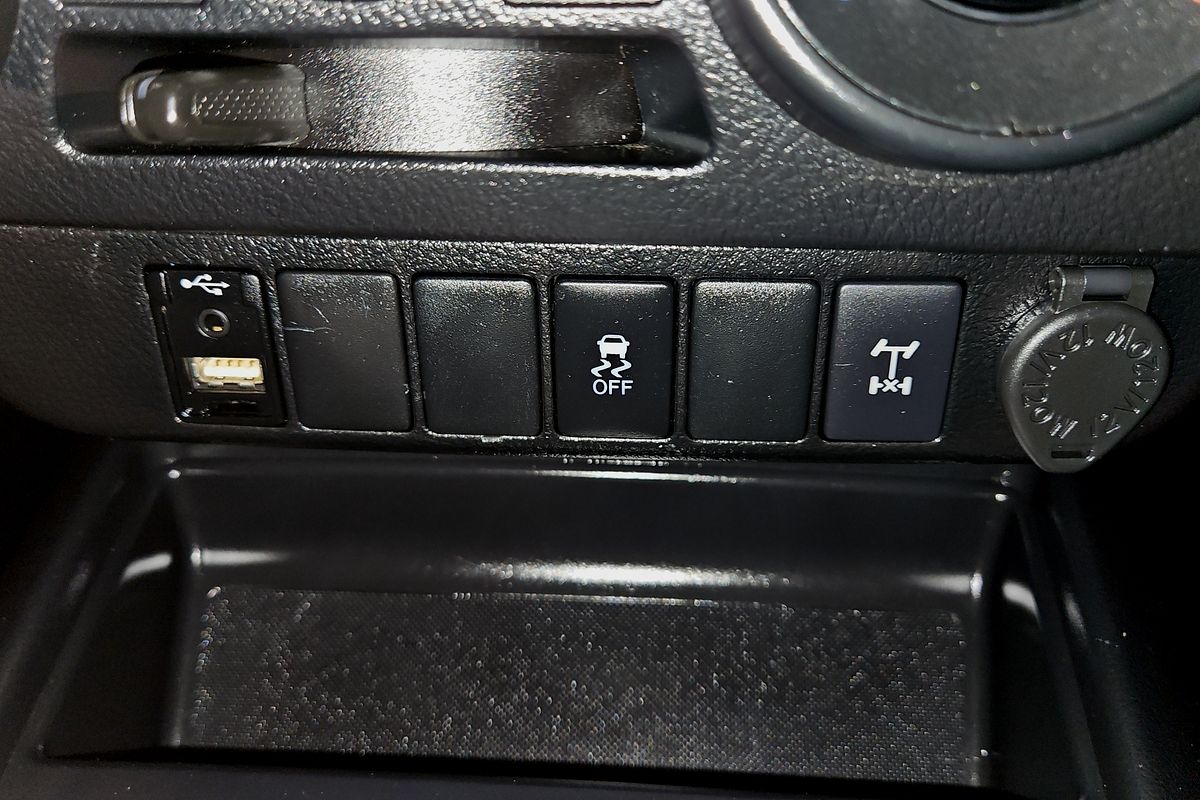 2019 Toyota Hilux SR GUN126R 4X4