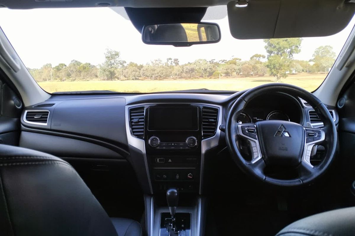 2021 Mitsubishi Triton GSR MR 4X4