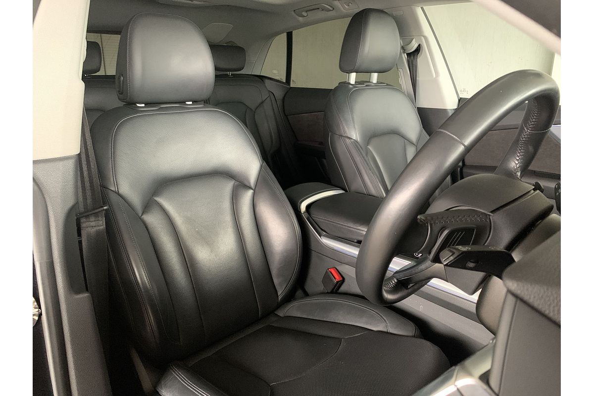 2019 Audi Q8 55 TFSI F1