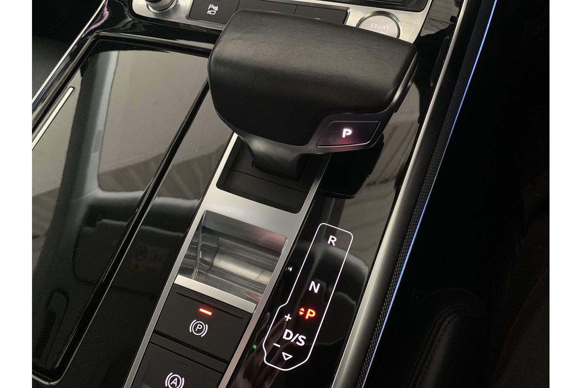 2019 Audi Q8 55 TFSI F1