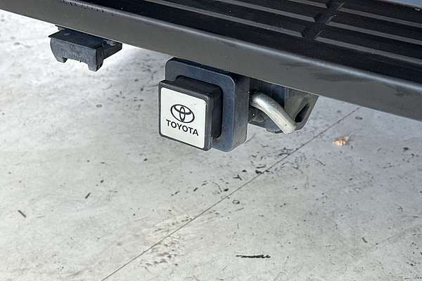 2017 Toyota Hilux SR5 GUN126R 4X4