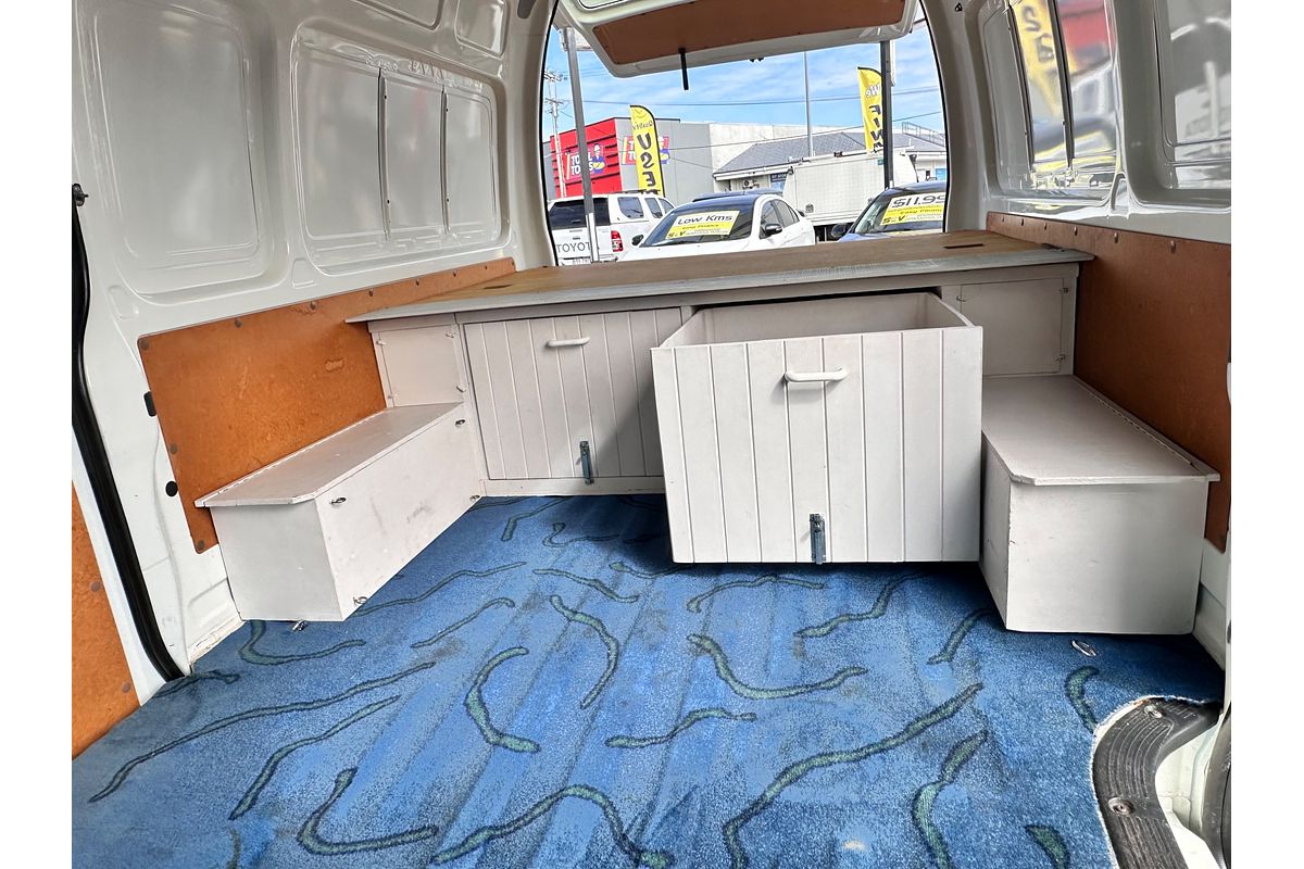 2014 Toyota HIACE  TRH221R