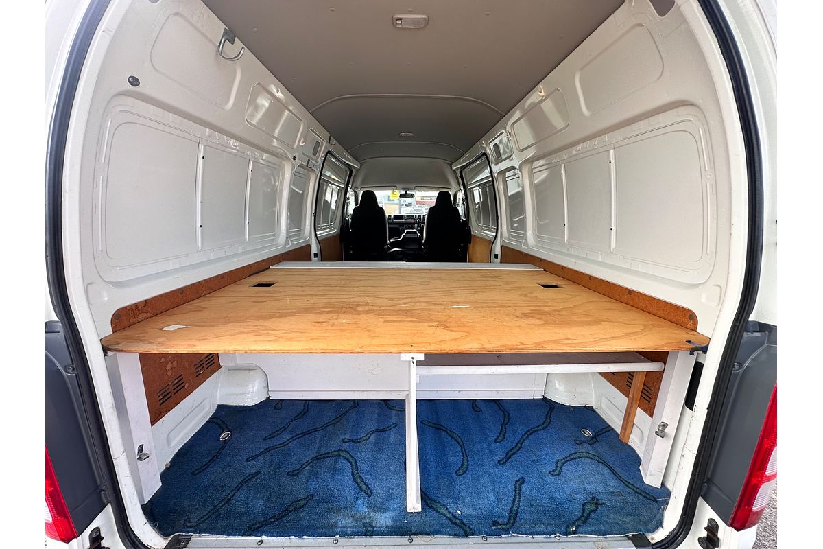 2014 Toyota HIACE  TRH221R