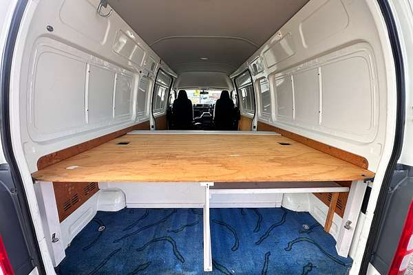 2014 Toyota HIACE  TRH221R