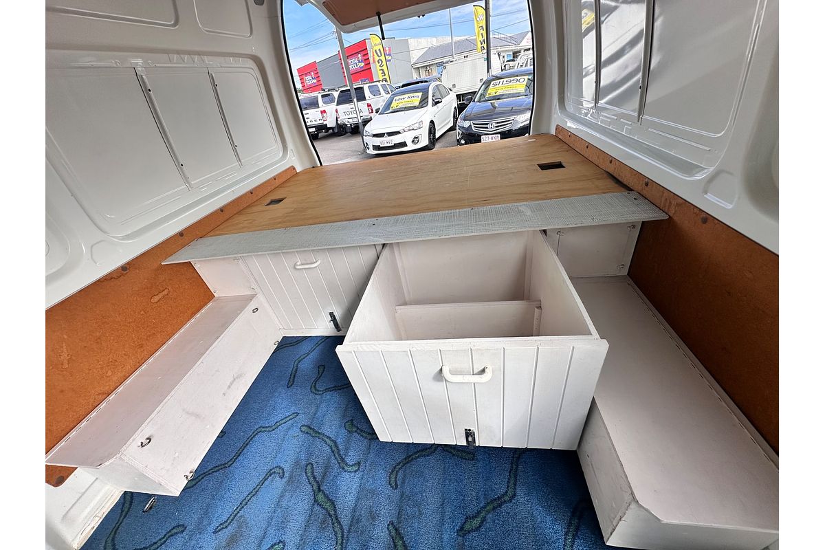 2014 Toyota HIACE  TRH221R