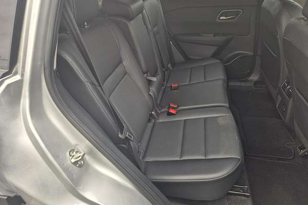 2023 Nissan X-TRAIL ST-L e-POWER T33