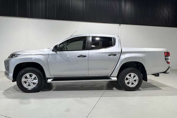 2022 Mitsubishi Triton GLX+ MR 4X4