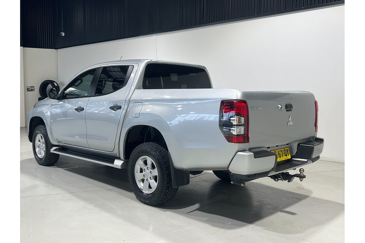 2022 Mitsubishi Triton GLX+ MR 4X4