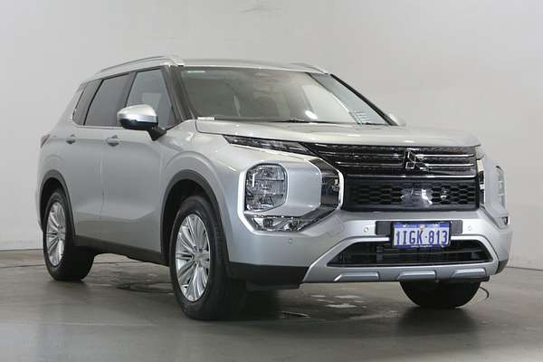 2024 Mitsubishi Outlander LS ZM