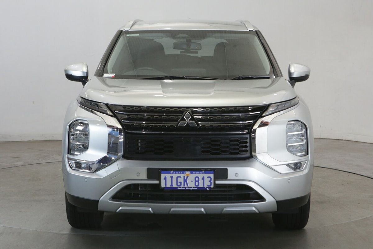 2024 Mitsubishi Outlander LS ZM