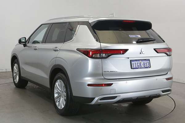 2024 Mitsubishi Outlander LS ZM