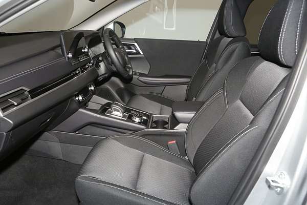 2024 Mitsubishi Outlander LS ZM