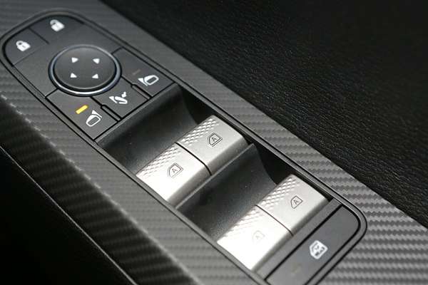 2024 Mitsubishi Outlander LS ZM