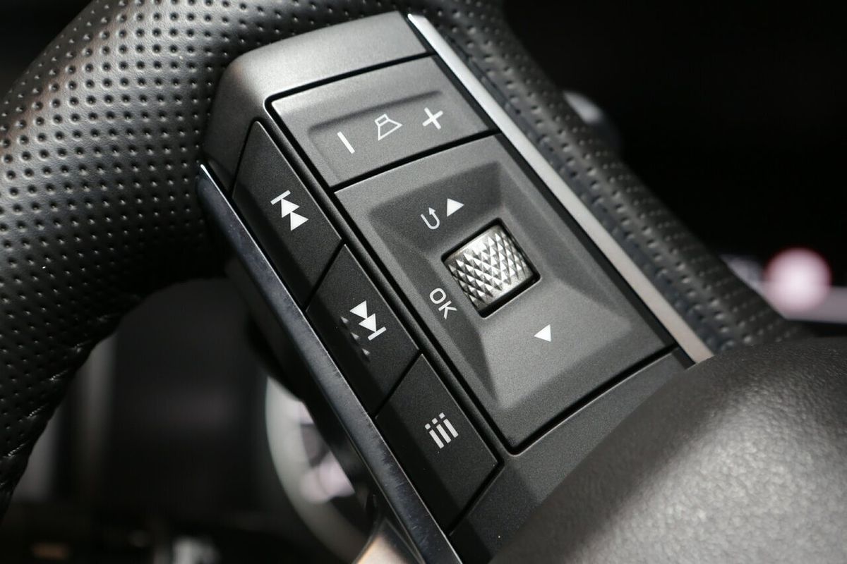 2024 Mitsubishi Outlander LS ZM
