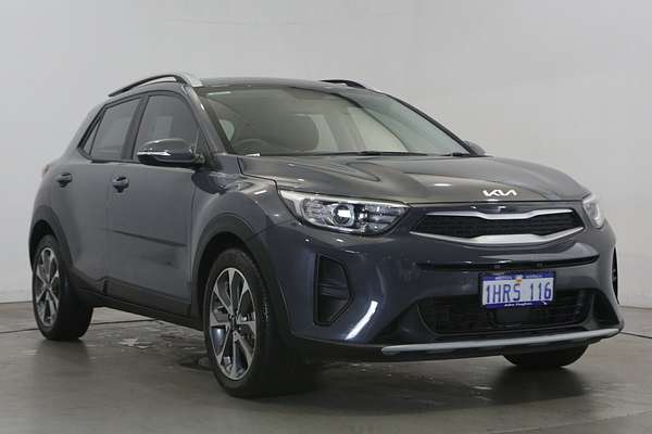 2024 Mitsubishi Outlander LS ZM