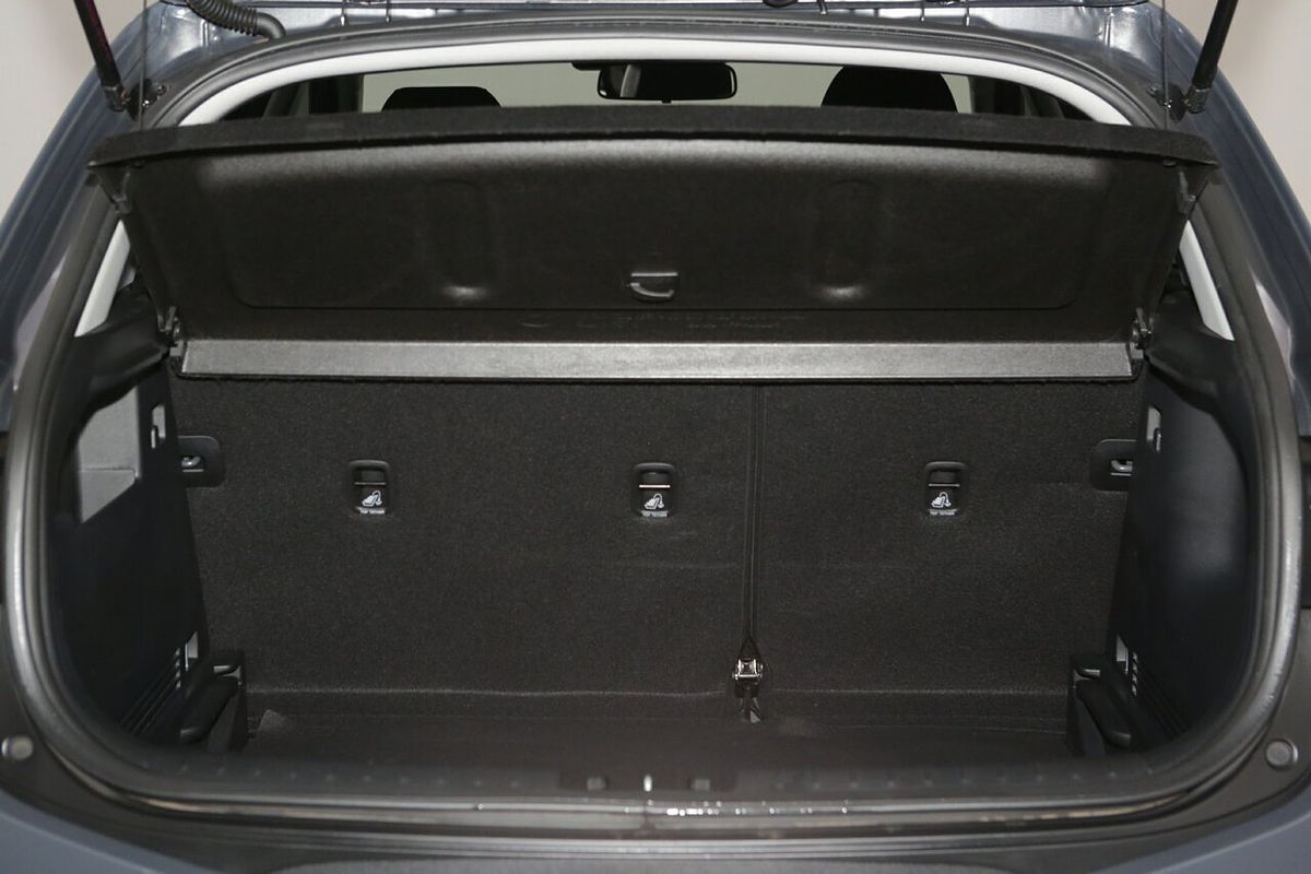 2024 Mitsubishi Outlander LS ZM