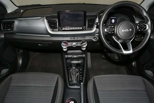 2024 Mitsubishi Outlander LS ZM