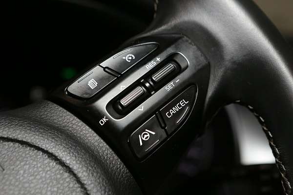 2024 Mitsubishi Outlander LS ZM
