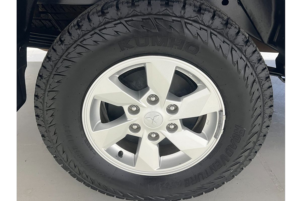 2022 Mitsubishi Triton GLX+ MR 4X4