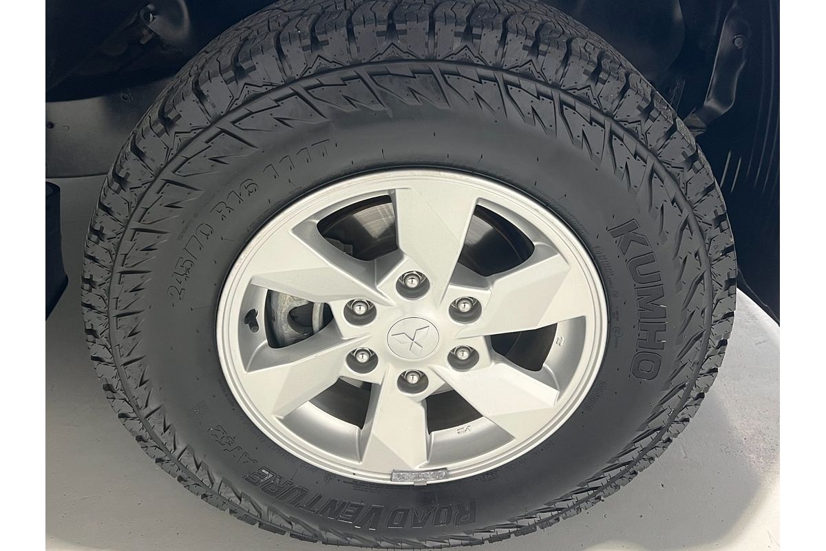 2022 Mitsubishi Triton GLX+ MR 4X4