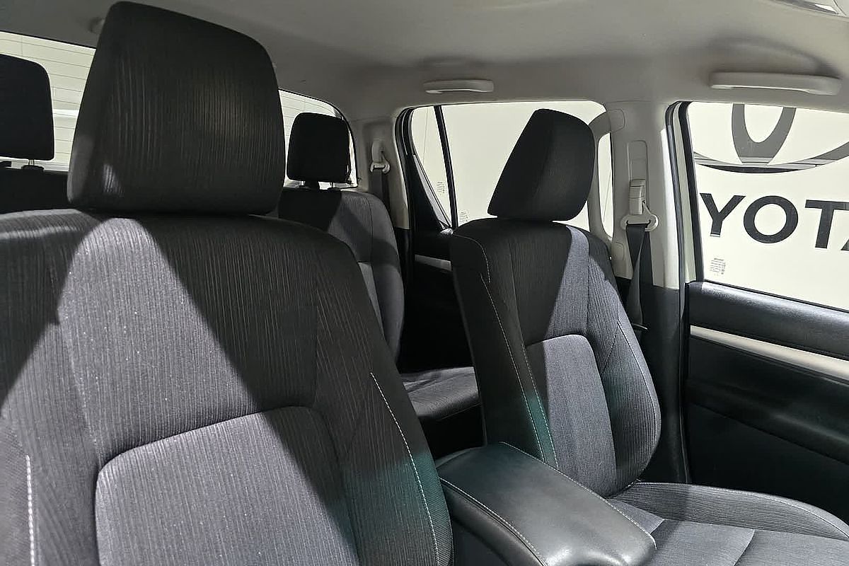 2021 Toyota Hilux SR5 GUN126R 4X4