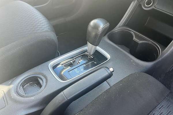 2012 Mitsubishi Outlander ES ZJ