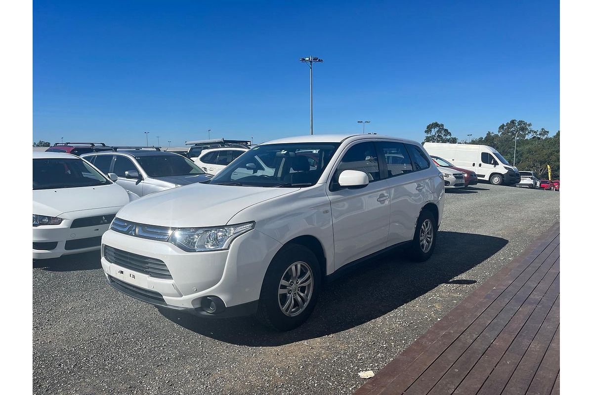 2012 Mitsubishi Outlander ES ZJ