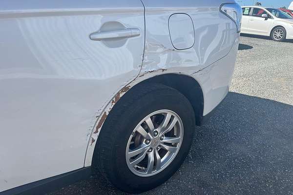 2012 Mitsubishi Outlander ES ZJ