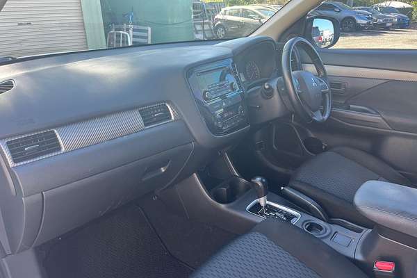 2012 Mitsubishi Outlander ES ZJ