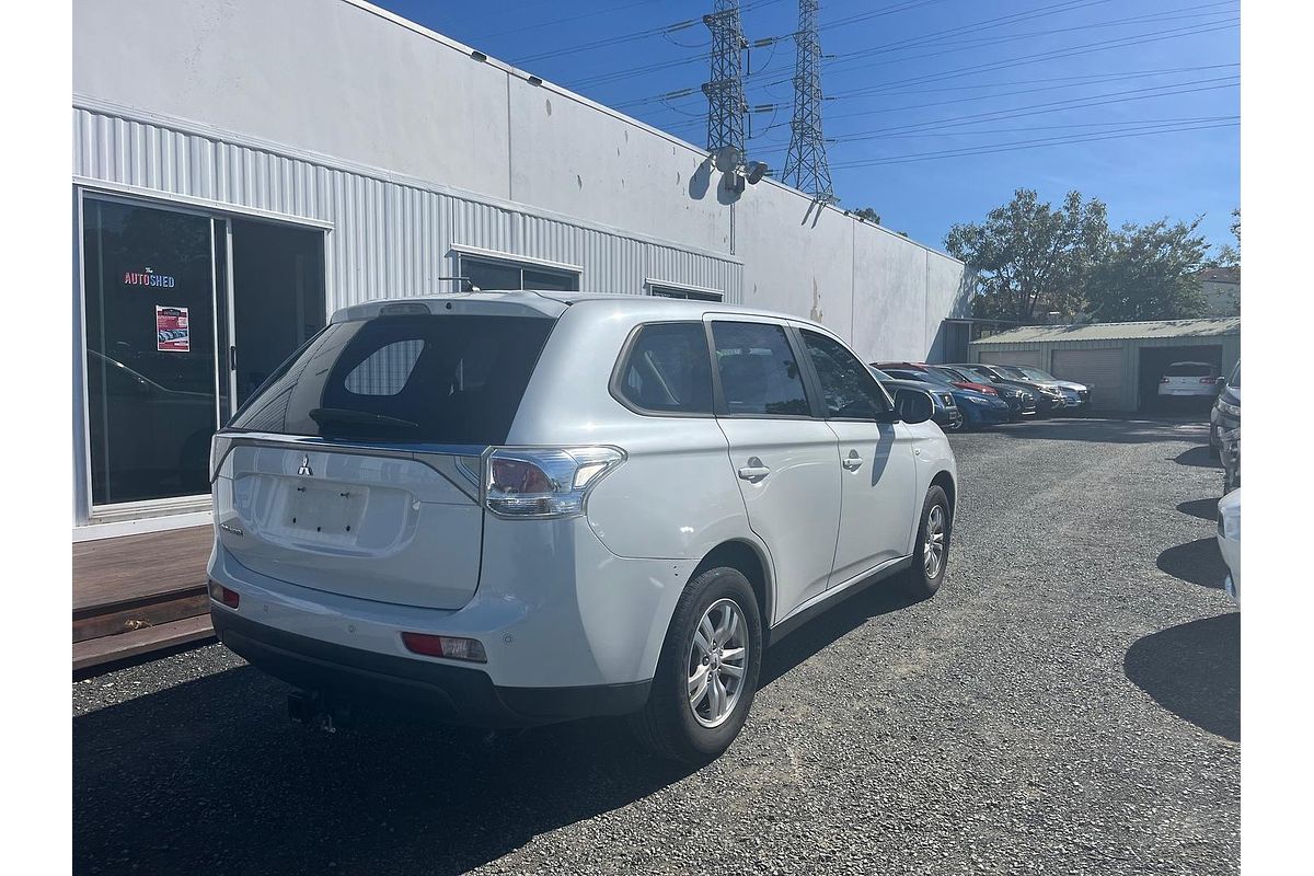 2012 Mitsubishi Outlander ES ZJ