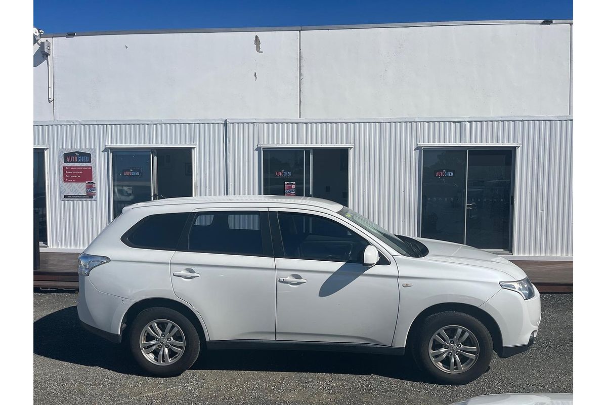 2012 Mitsubishi Outlander ES ZJ