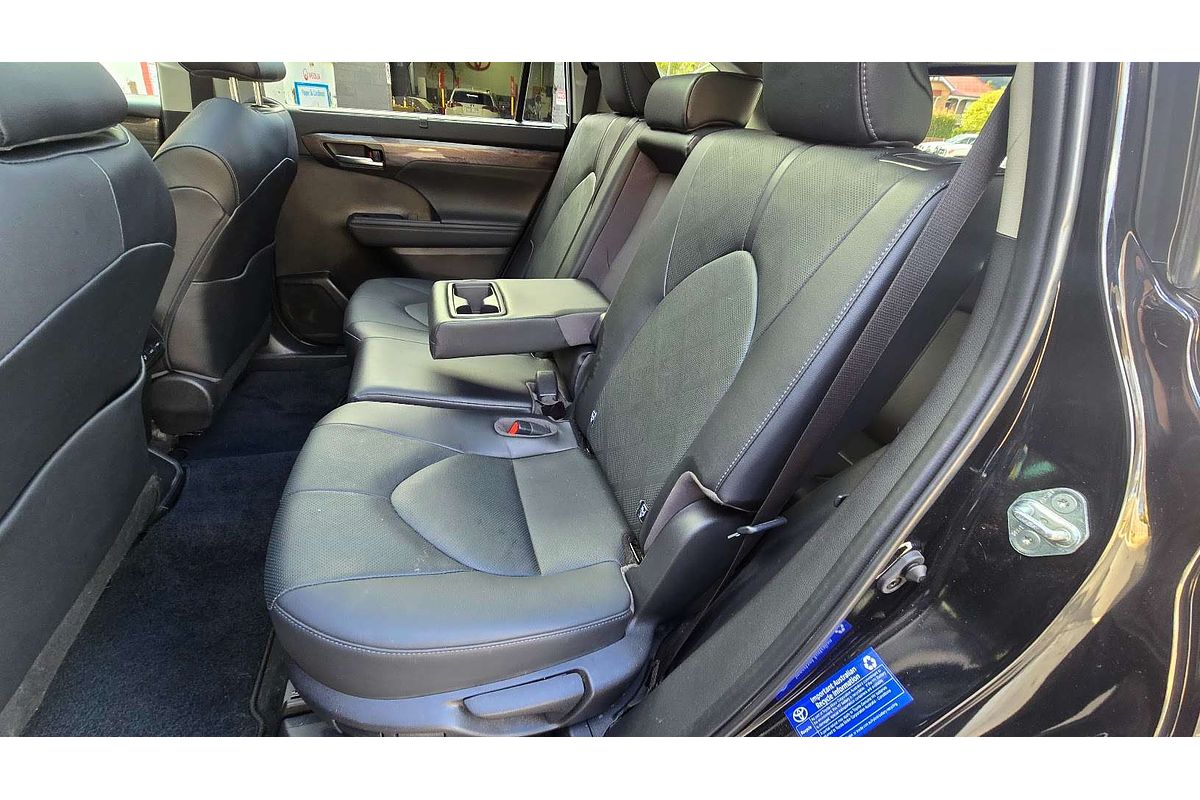 2023 Toyota Kluger Grande AXUH78R