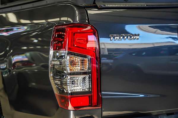 2021 Mitsubishi Triton GSR MR 4X4