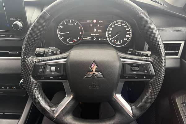 2022 Mitsubishi Outlander ES ZM