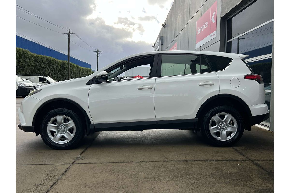 2017 Toyota RAV4 GX ZSA42R