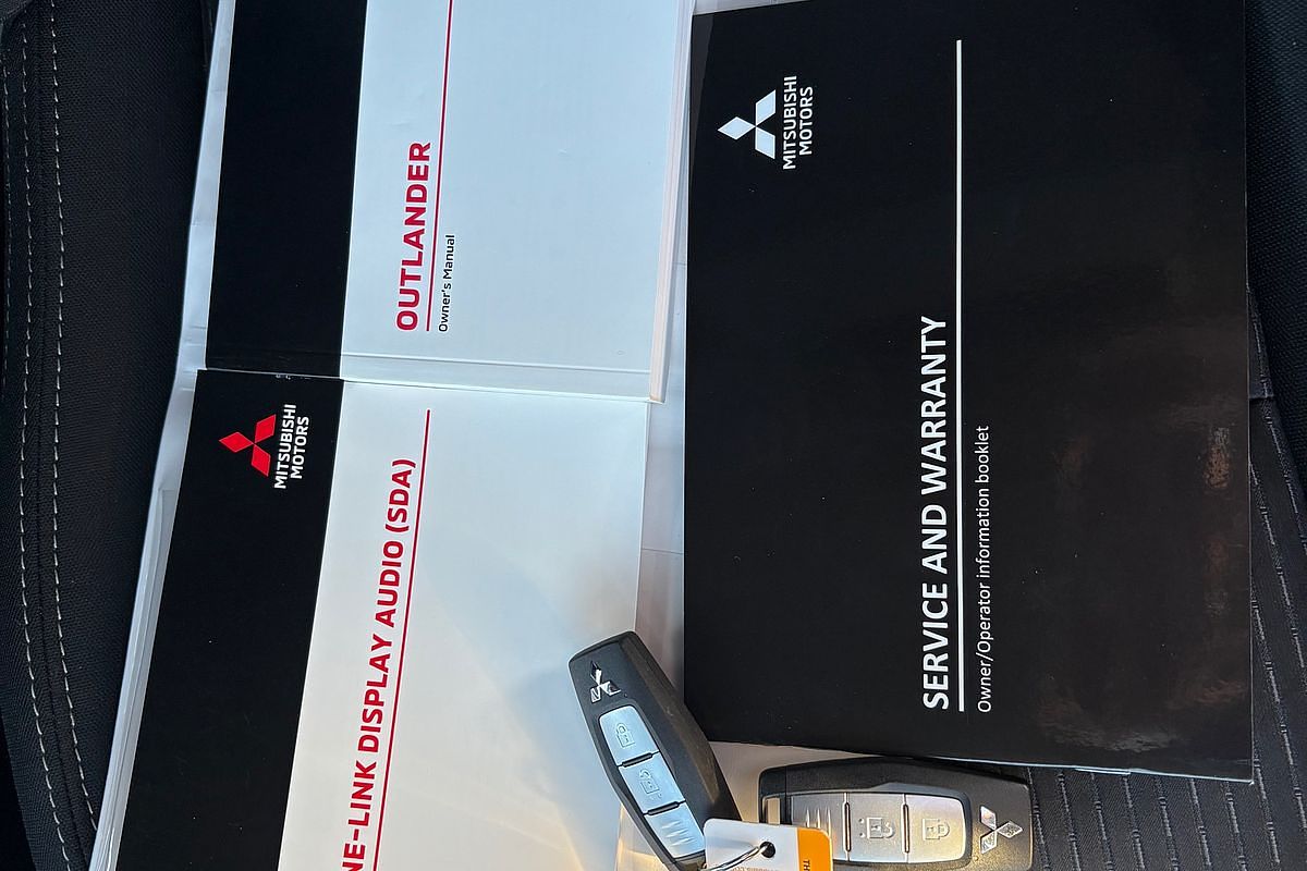 2022 Mitsubishi Outlander ES ZM