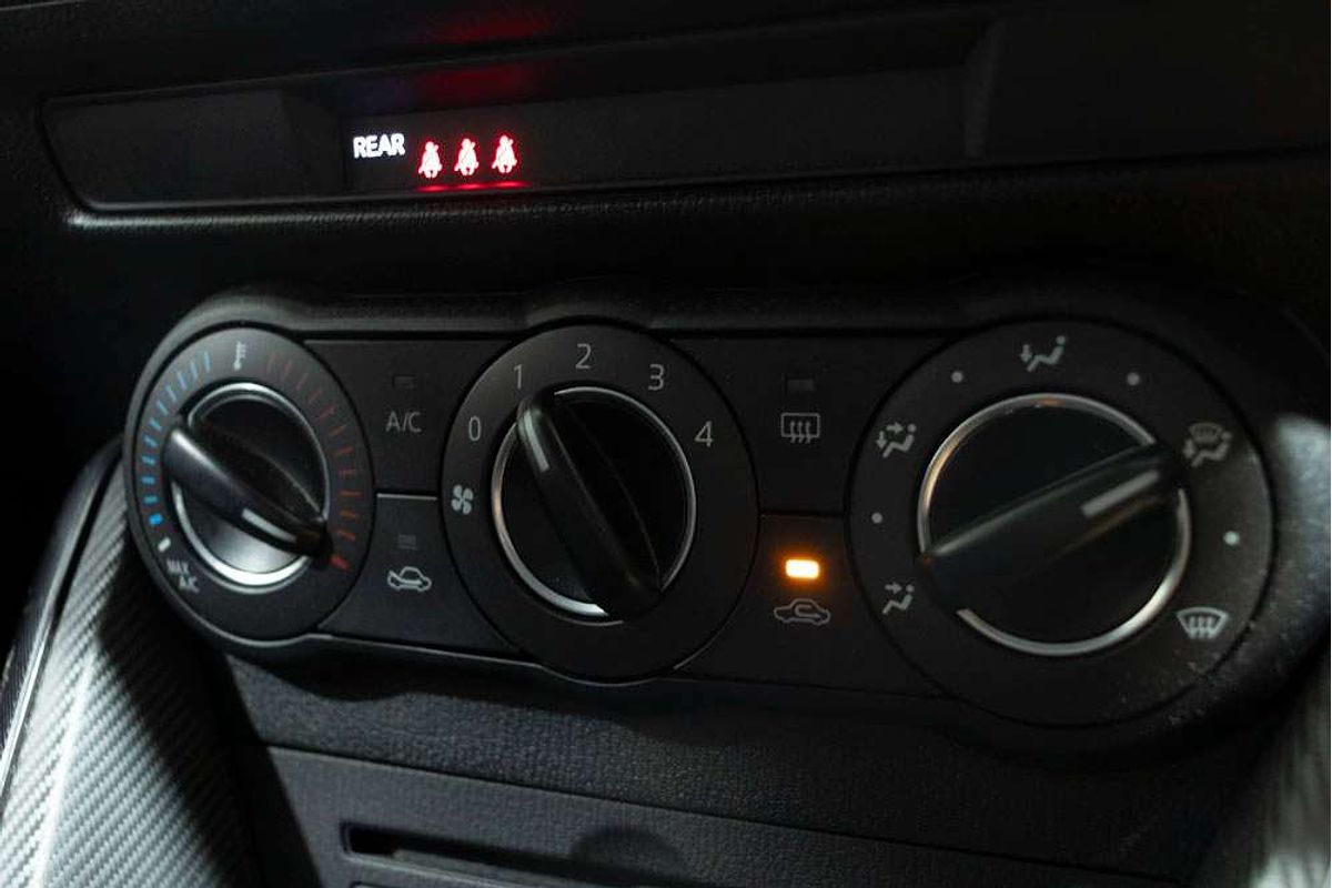 2015 Mazda 2 Maxx DJ Series