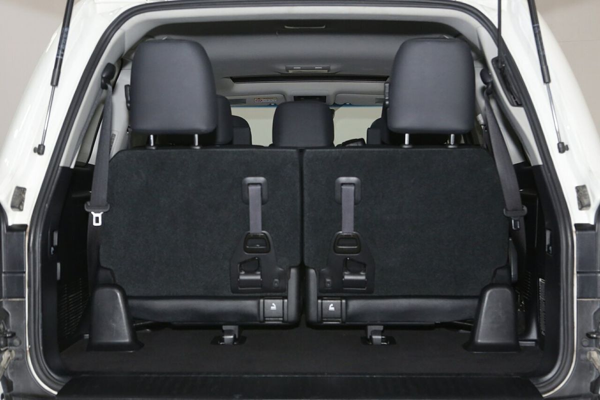 2019 Toyota Landcruiser Sahara VDJ200R