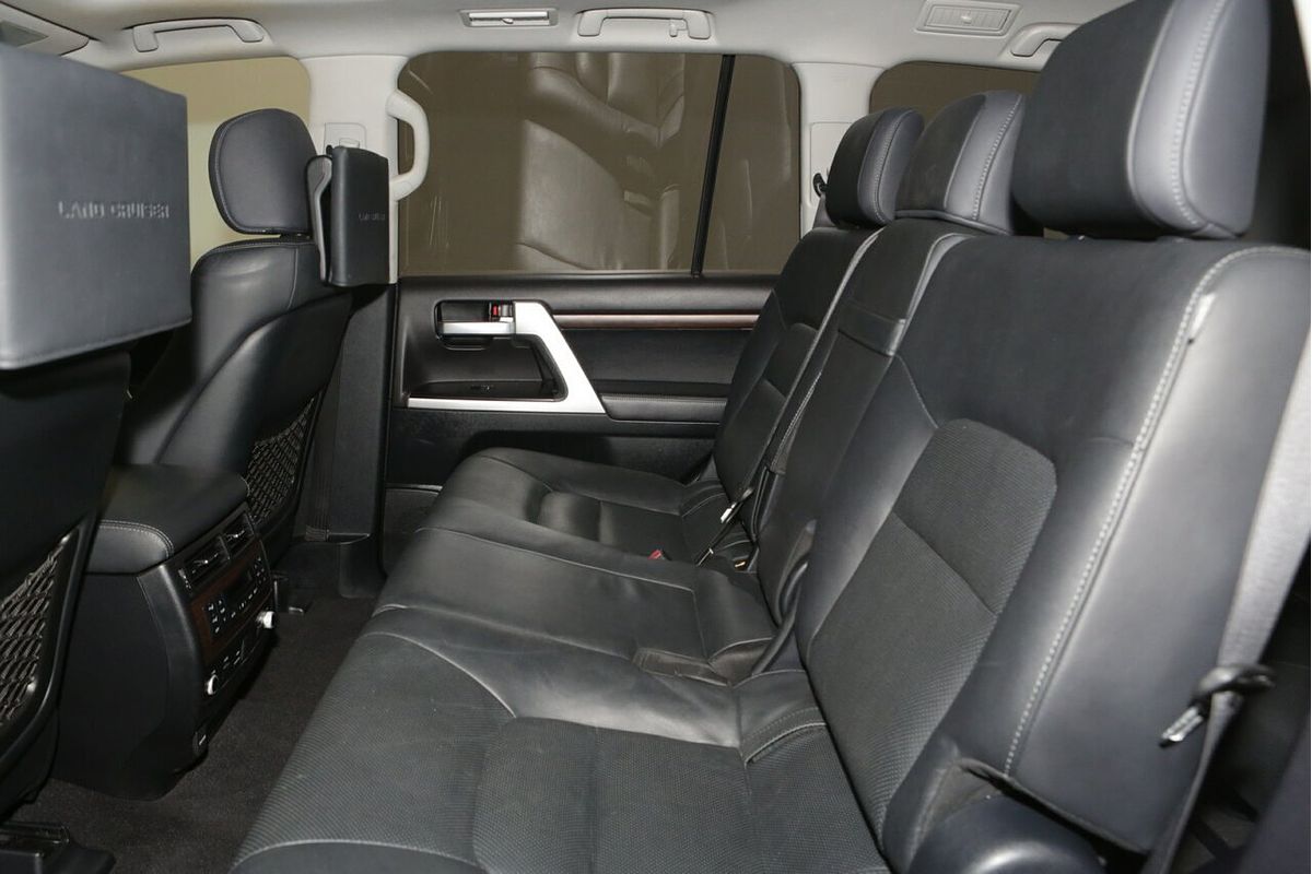 2019 Toyota Landcruiser Sahara VDJ200R