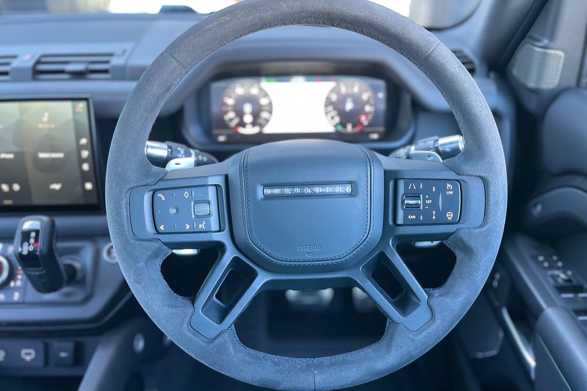 2021 Land Rover Defender 110 P525 V8 L663