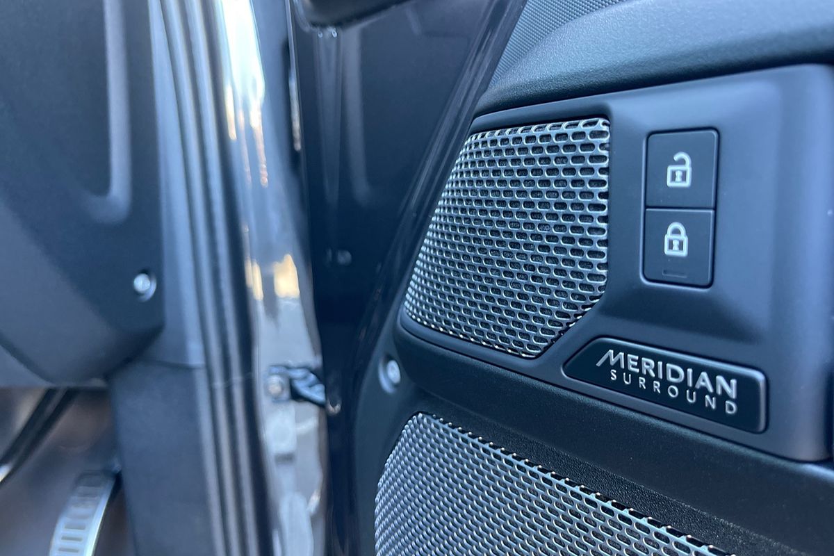 2021 Land Rover Defender 110 P525 V8 L663