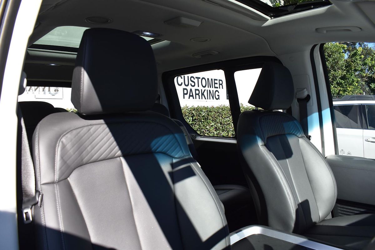 2025 Hyundai STARIA Highlander US4.V3