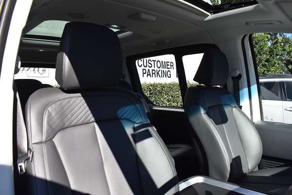 2025 Hyundai STARIA Highlander US4.V3