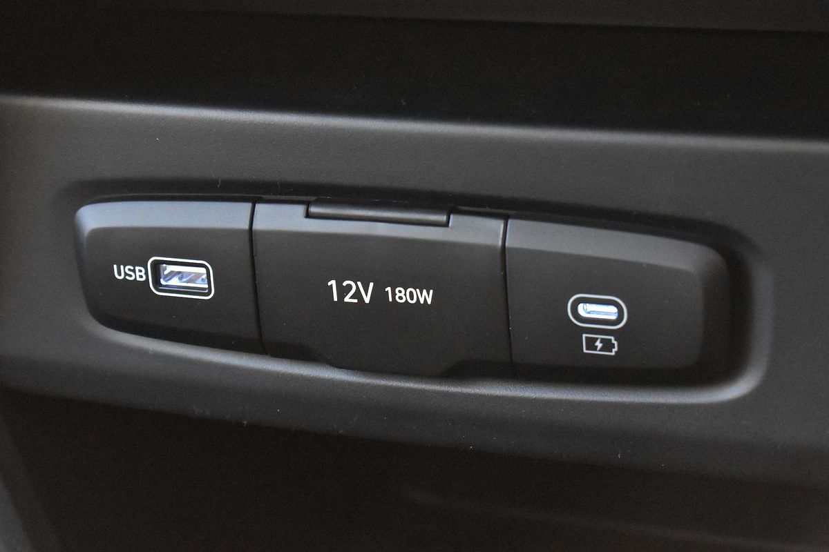 2025 Hyundai STARIA Highlander US4.V3