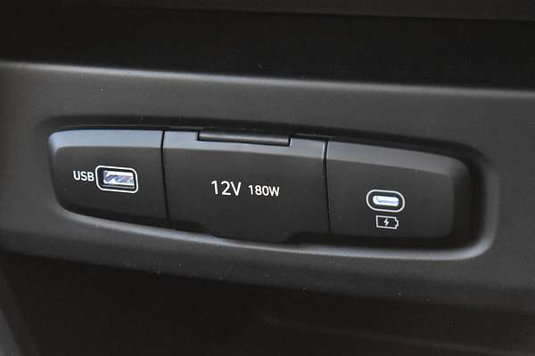 2025 Hyundai STARIA Highlander US4.V3