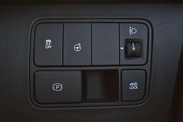 2025 Hyundai STARIA Highlander US4.V3