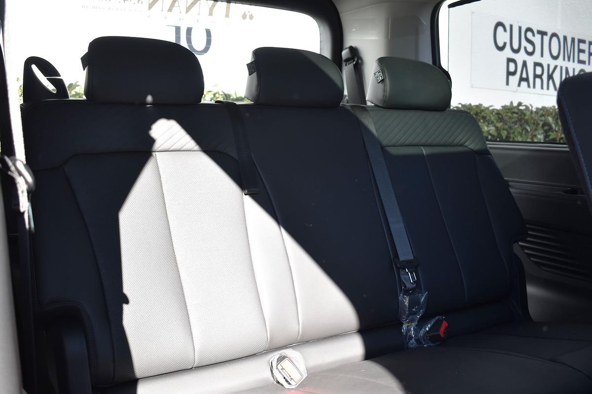 2025 Hyundai STARIA Highlander US4.V3