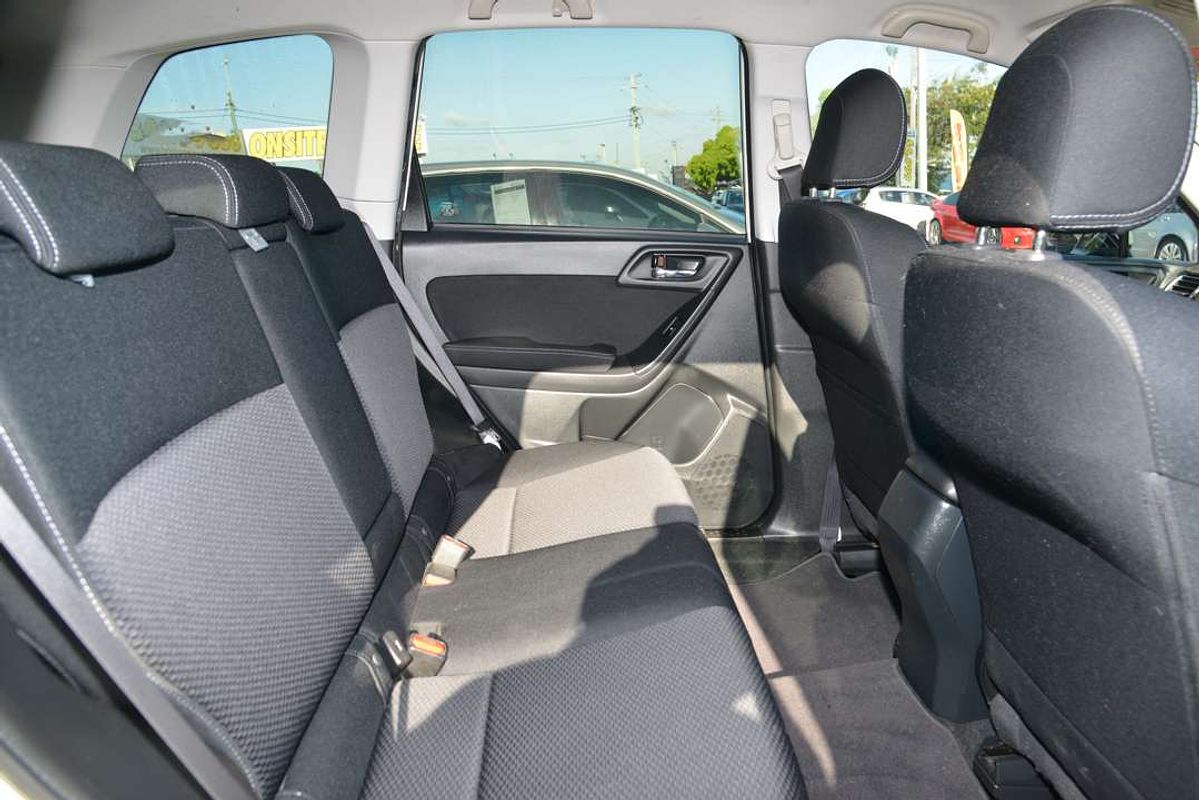 2015 Subaru FORESTER 2.5i-L S4