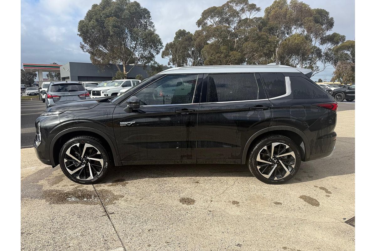 2024 Mitsubishi Outlander PHEV Exceed Tourer ZM